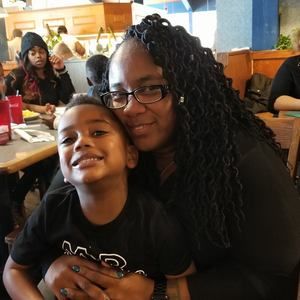 Meet your Posher, Charnee